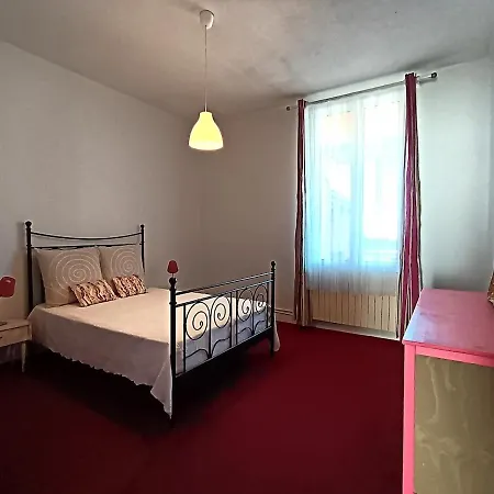 Quiet Family 3 Bedrooms Apartment, 5 Min To St Jean Train Station
